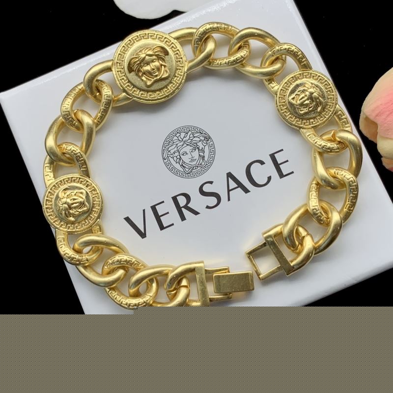 VERSACE